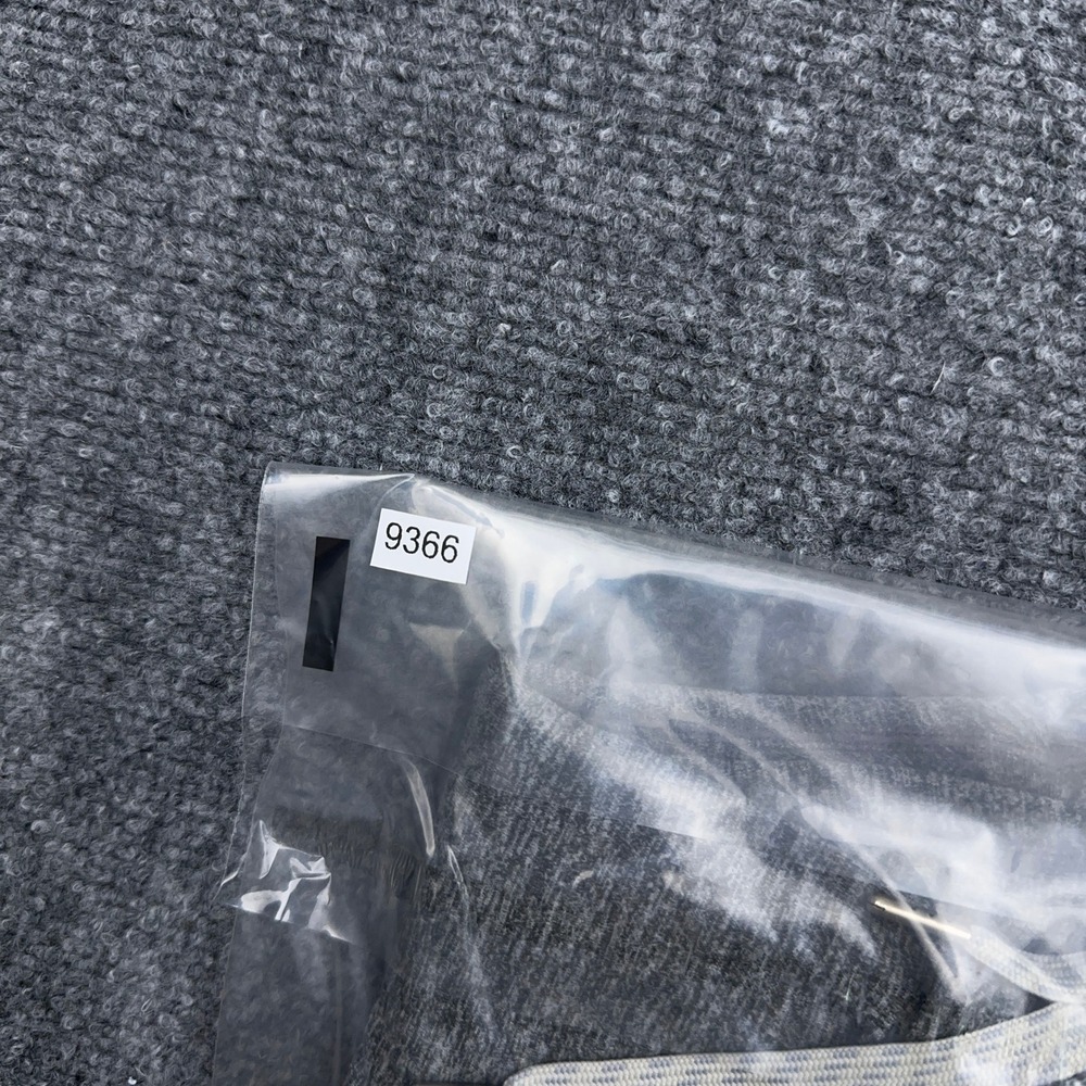 Vuori Performance Joggers Women's *Small* Gray Heathered Drawstring 28x24 - Picture 9 of 9